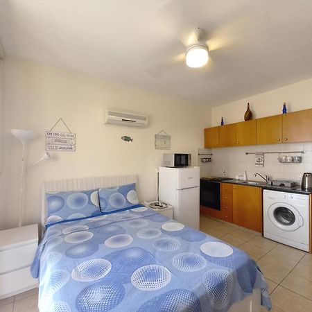 Appartamento Montehugh Larnaca Esterno foto