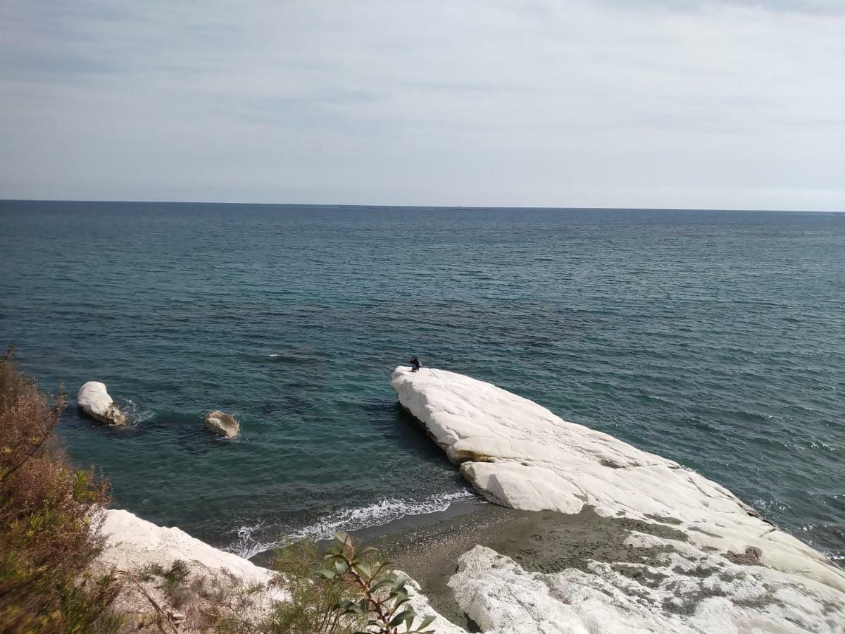 Appartamento Montehugh Larnaca Esterno foto