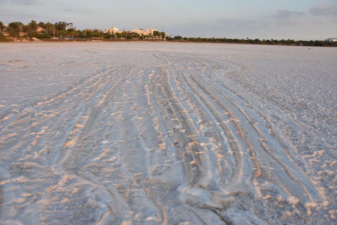 Appartamento Montehugh Larnaca Esterno foto